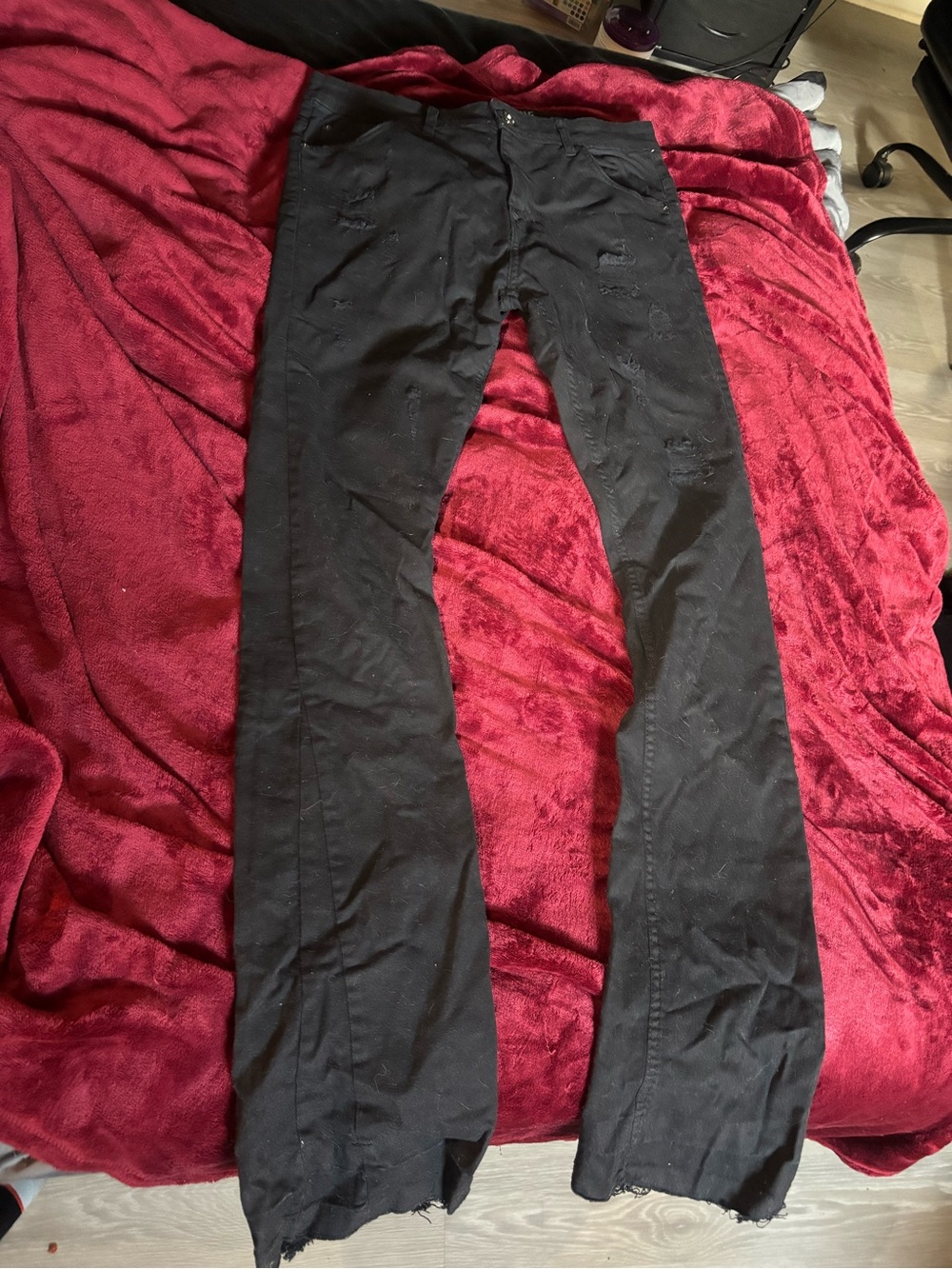 Black Distressed Stacked jeans